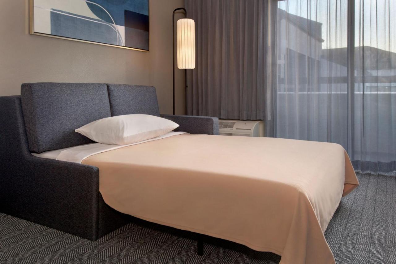Courtyard By Marriott Tarrytown Westchester County Bagian luar foto