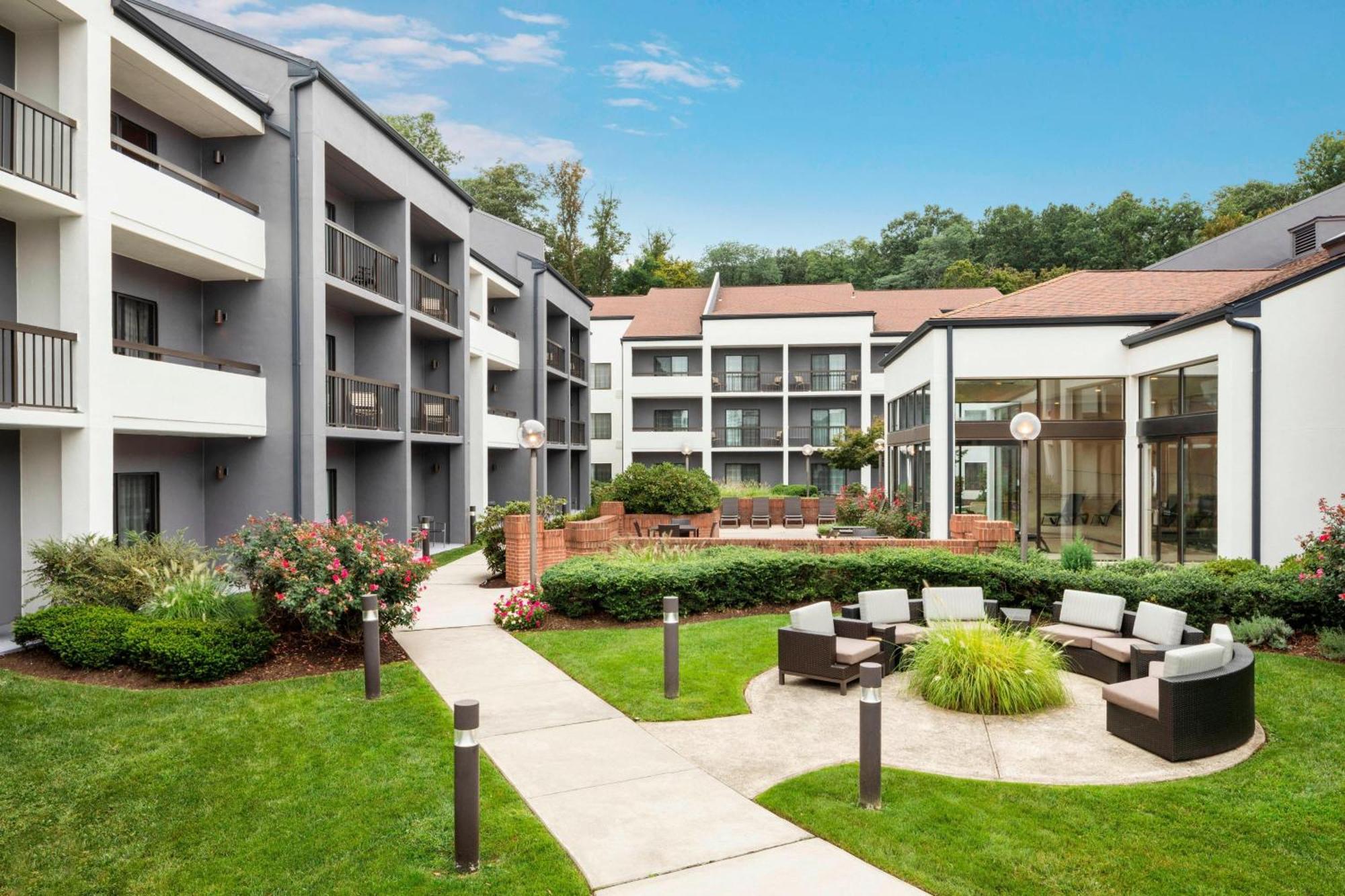 Courtyard By Marriott Tarrytown Westchester County Bagian luar foto