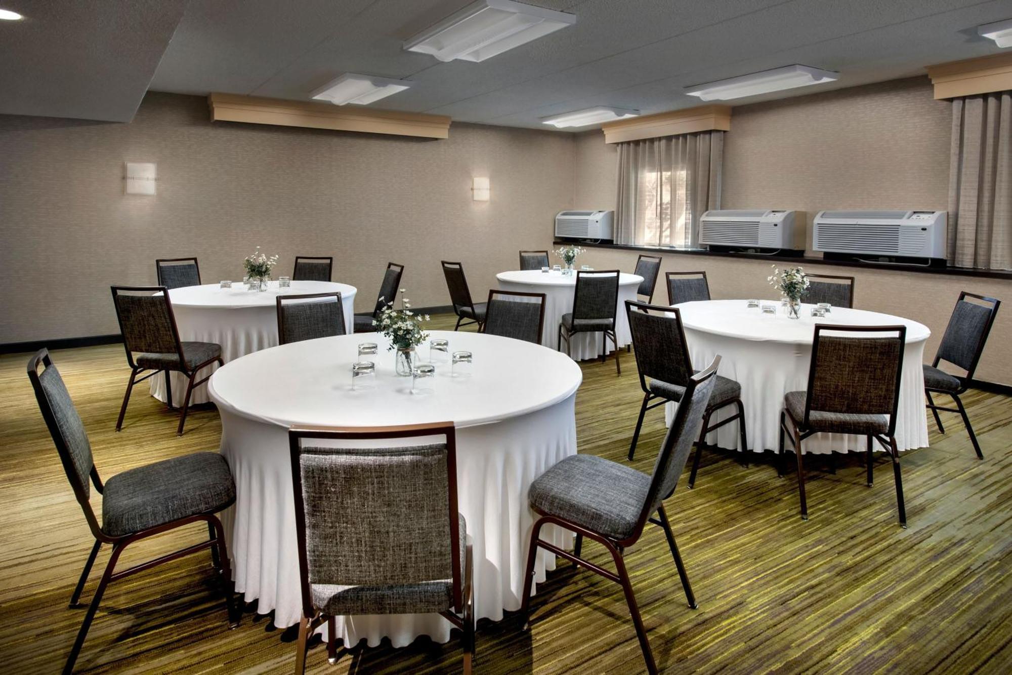 Courtyard By Marriott Tarrytown Westchester County Bagian luar foto