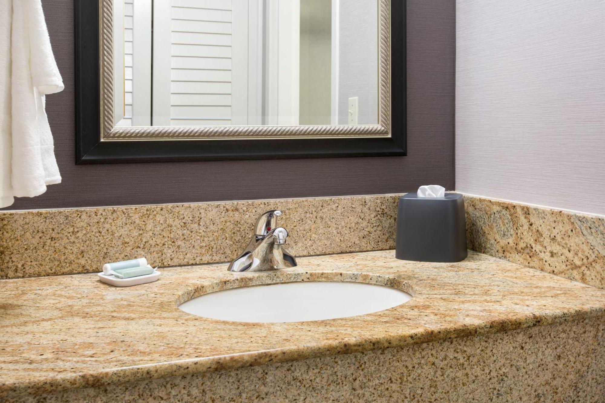 Courtyard By Marriott Tarrytown Westchester County Bagian luar foto